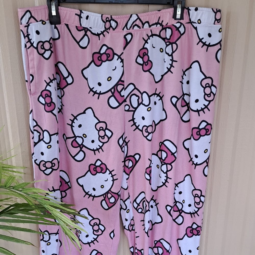 Hello Kitty Pink Pajama Bottoms for Women.  Size XL.